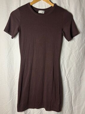 Wilfred Aritzia tight fitted body con midi dress in brown